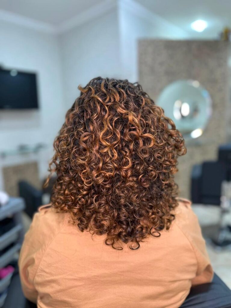 Especialista em Cachos no Espaço Toutes, Santo André, foto 5