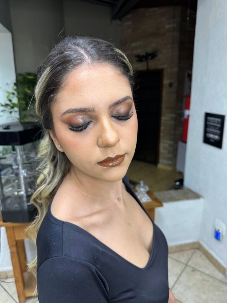 Penteado e maquiagem no Espaço Toutes, foto 13